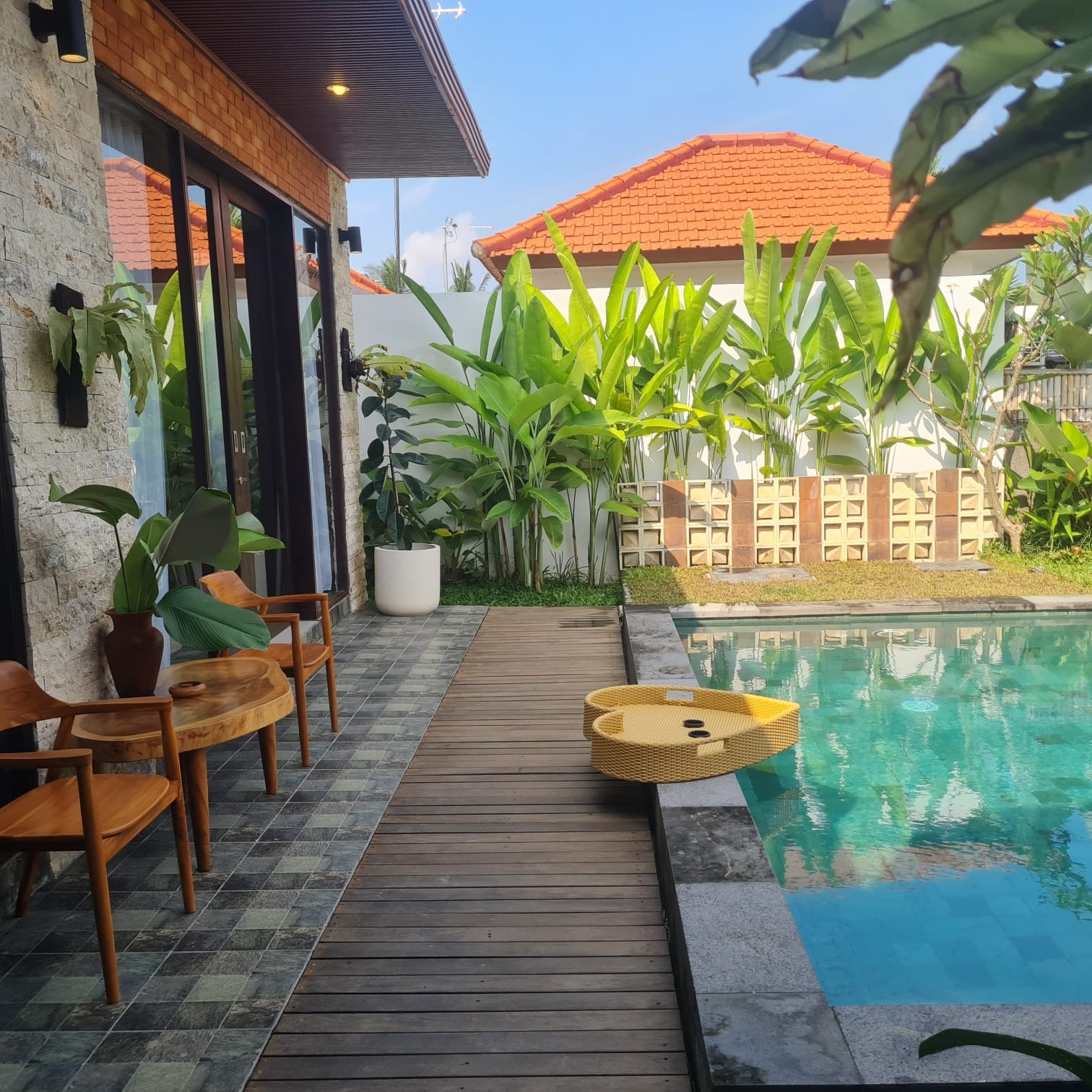 balcony view poolside